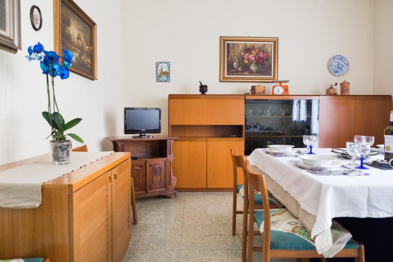 A Pochi Passi Dal Centro E Dall'Ospedale Di Parma Appartement Buitenkant foto