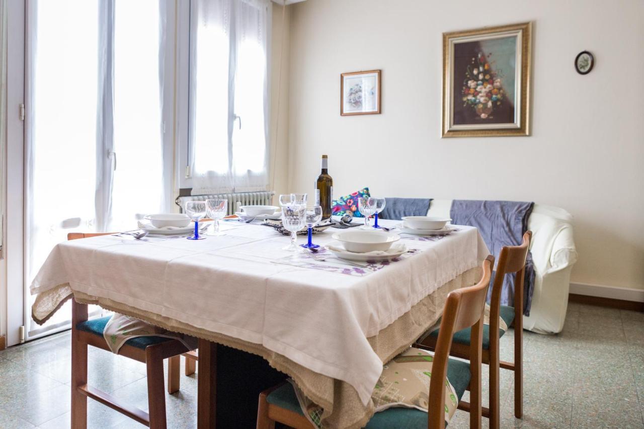 A Pochi Passi Dal Centro E Dall'Ospedale Di Parma Appartement Buitenkant foto
