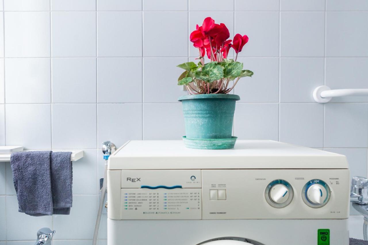 A Pochi Passi Dal Centro E Dall'Ospedale Di Parma Appartement Buitenkant foto