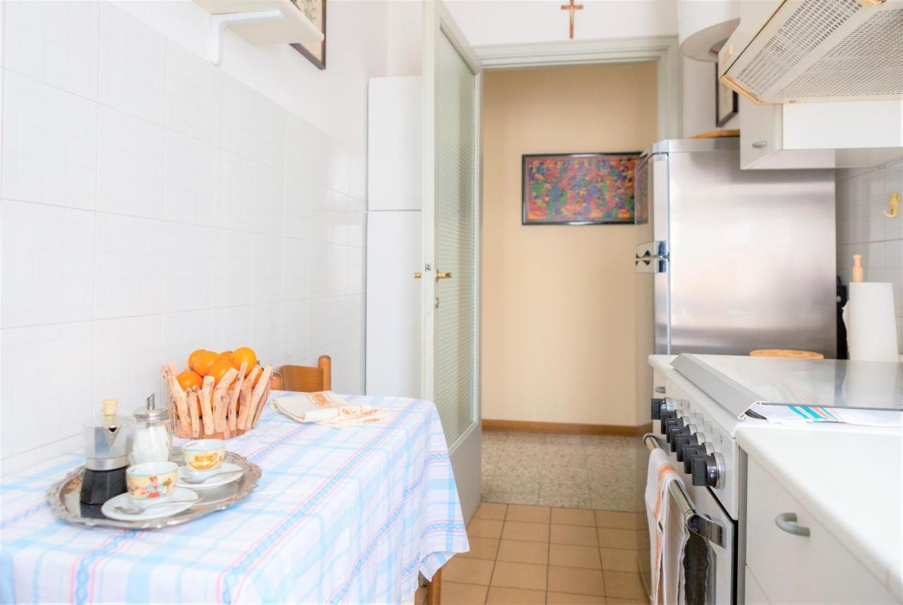 A Pochi Passi Dal Centro E Dall'Ospedale Di Parma Appartement Buitenkant foto