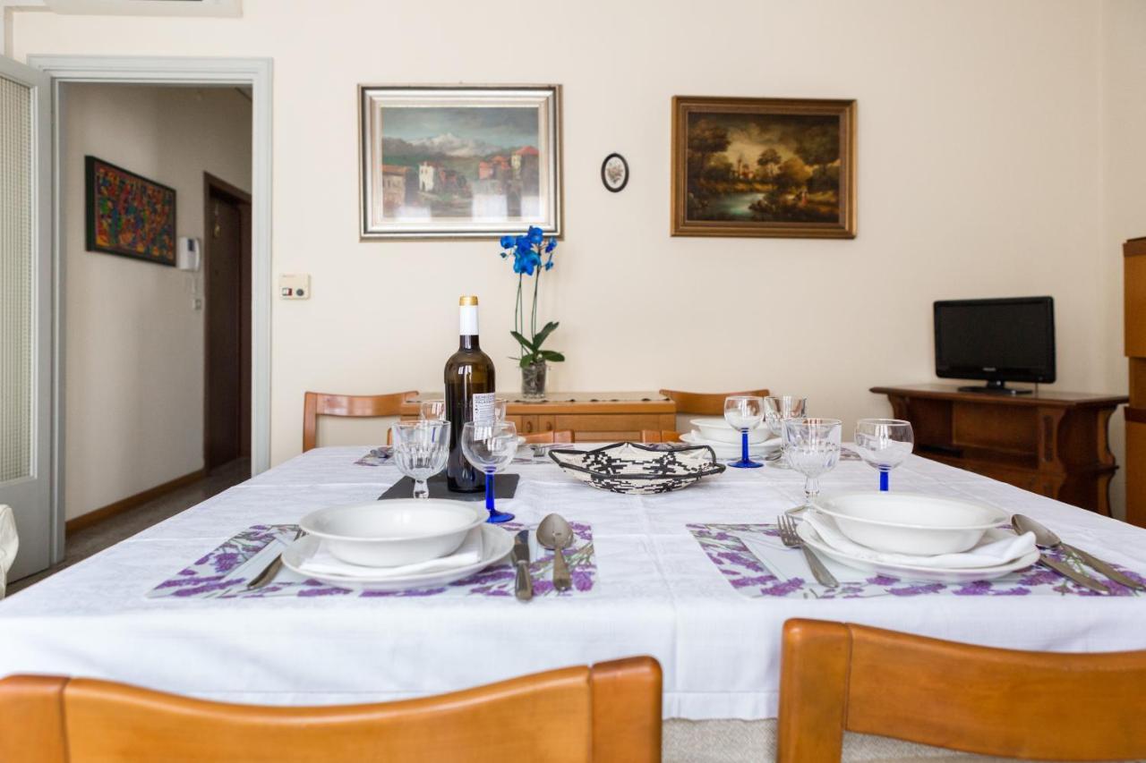 A Pochi Passi Dal Centro E Dall'Ospedale Di Parma Appartement Buitenkant foto
